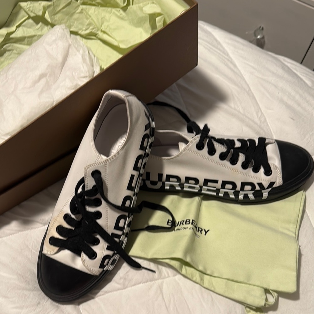 Burberry Larkhall Optic White Low Top Sneakers - Picture 2 of 7